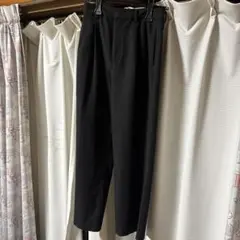 UNIQLO タックワイドパンツウエスト60-66cm