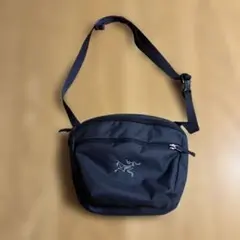 ARC'TERYX ショルダーバッグ ネイビーのサムネイル