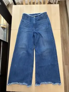 Journal Standard ワイドデニムパンツ フレア　フリンジ加工　38のサムネイル