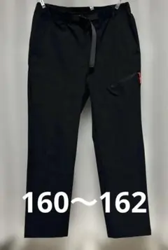 ブラック ストレートレッグパンツ ジッパーポケット付きM size（160）