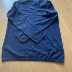 ★Tommy Hilfiger ネイビー Vネックニット
