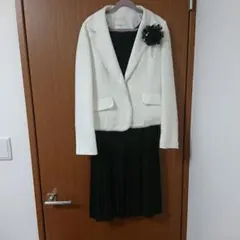 anyFAMフォーマルジャケットとワンピース