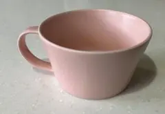 ピンク色のマグカップ