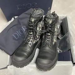 美品 GUCCI GGエンボス レースアップブーツ ブラック - メルカリ