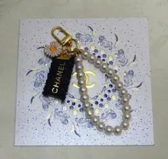 CHANEL リボン フラワーチャーム付きパールキーホルダー