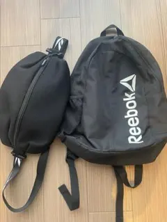 【美品】Reebok（リーボック）バッグ2点セット（バックパック＆ボディバッグ）のサムネイル