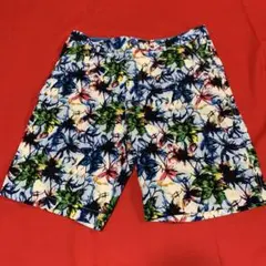 Columbia 花柄ショートパンツ　サイズL