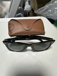Ray-Ban Wayfarer RB 2140-F サングラス
