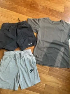 3点セット　ノースフェイスTシャツ、NIKEパンツ2点　130のサムネイル