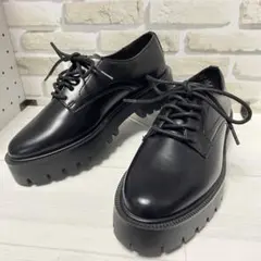 【H&M】厚底レースアップシューズ ブラック EUR35 22cm ボリューム