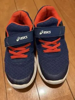 asics ネイビー　キッズシューズ　18.5センチ