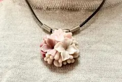 ハンドメイド　花モチーフ ネックレス