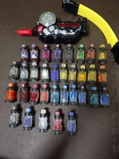 仮面ライダー ビルド　ベルトとフルボトル32個と同じもの1個
