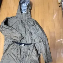 mont bellカーキ 防水 レインスーツ 上下セット 日焼け有り