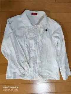 POLOのフリル付き白長袖シャツです。