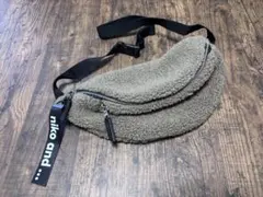 Item thumbnail for item 30897f69-0a70-4d7e-b7ea-9e317e3b7d8f