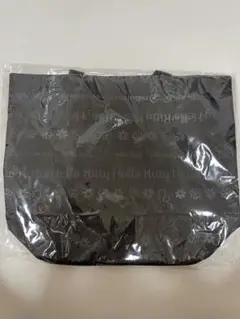 ハローキティー　トートバッグ　黒