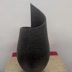 陶器製ストライプ花瓶 茶色deuwst1 - メルカリ
