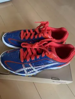 アシックス　卓球シューズ23.5センチ