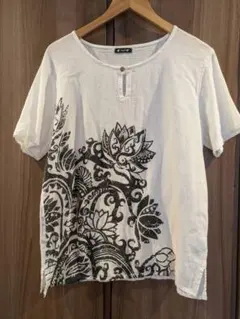ホワイト ブラック花柄 Tシャツ
