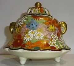 花柄装飾の陶器 蓋付き香炉