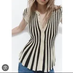 ZARA ストライプ柄 ニット 半袖 カーディガンのサムネイル