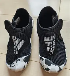 Gel様専用 adidas ベビーサンダル ブラック/カモフラージュ