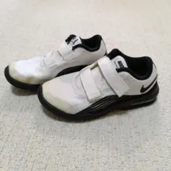 Nike スニーカー ホワイト ブラック ベルクロ　16.0