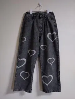 ハート柄ダークグレーデニムパンツ