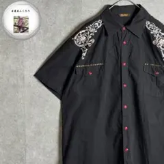 半袖シャツ　刺繍　クロス　ライオン　スタッズ　ビッグサイズ　ブラック　Y2Kのサムネイル