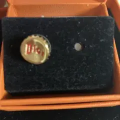 Dior ゴールドスタッドピアス