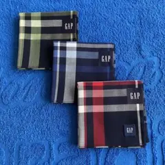 新品未使用 GAP チェック柄ハンカチ 3枚セットのサムネイル
