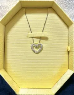 スワロフスキーＵＮＡ大ハートネックレス