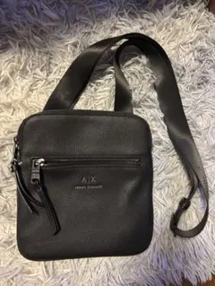 Armani Exchange ブラックショルダーバッグ