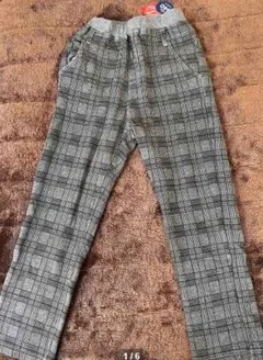 グレー系チェック柄パンツ