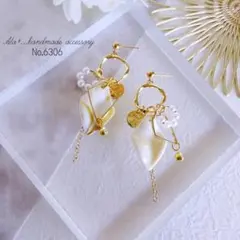 No.6306　❤︎ベージュマーブルひし形チェーンとパール　ピアス/イヤリング