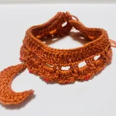 アンクレット　かぎ針編み　オレンジ　月型チャーム付き　ハンドメイド