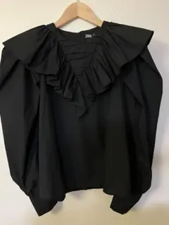 ZARA 黒　フリル長袖　ブラウス　USAサイズS