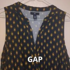 ギャップ　ノースリーブひざ丈ワンピース