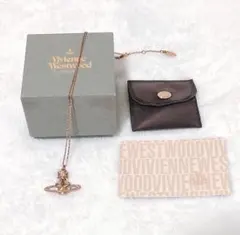 Vivienne Westwood オーブ アストリッド スター ネックレス