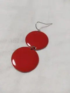 赤い円形ピアス片方のみ■未使用 昭和レトロ