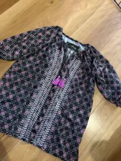 Omekashi 刺繍ブラウス 七分袖 ブラック 総柄のサムネイル