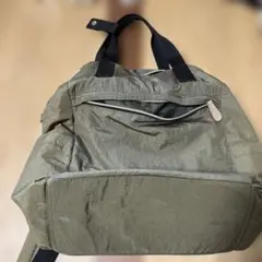 オリーブ色 ナイロン バックパック