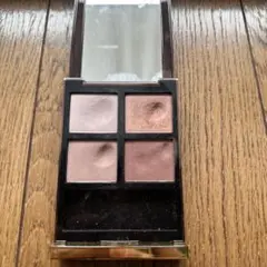 TOM FORD アイカラークォード　スールサーブル　ポーチ付きのサムネイル