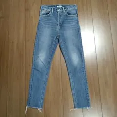 SLY JEANS スキニーデニム ライトブルー フリンジ　美品　23