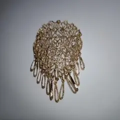 ヴィンテージ ブローチ 透かし細工 金色　大ぶり 揺れる アンティーク調 レトロ