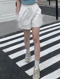 ホワイトカーゴショートパンツ