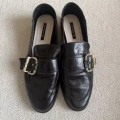 ZARA ラインストーンバックル付きフラットシューズ（ローファー/バブーシュ)