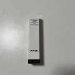 シャネル　イドゥラビューティマイクロリップセラム　新品未開封