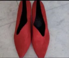 赤いスエード Vカット ポインテッドトゥパンプス　38